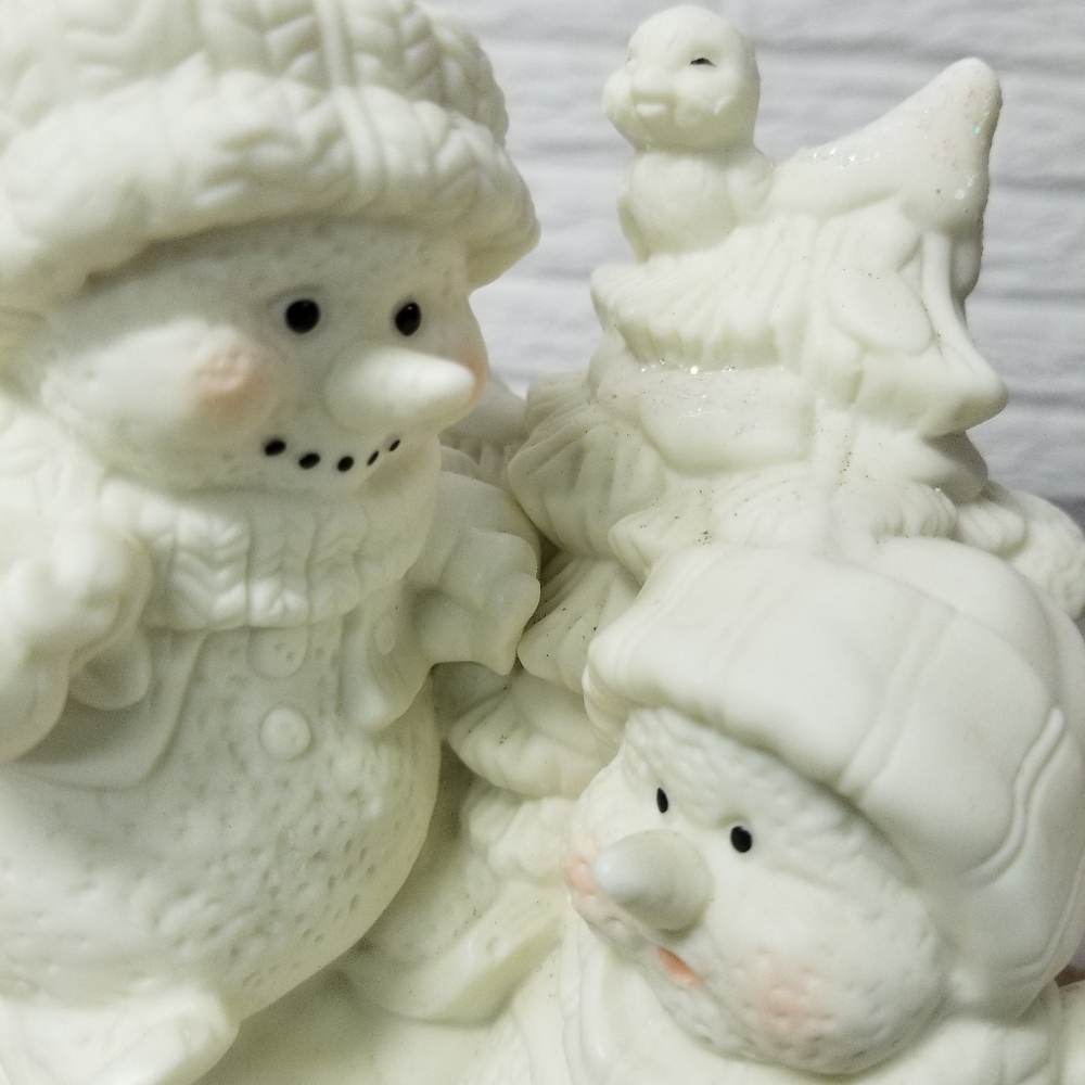 Porcelain Holiday decor - Picture 13 of 13
